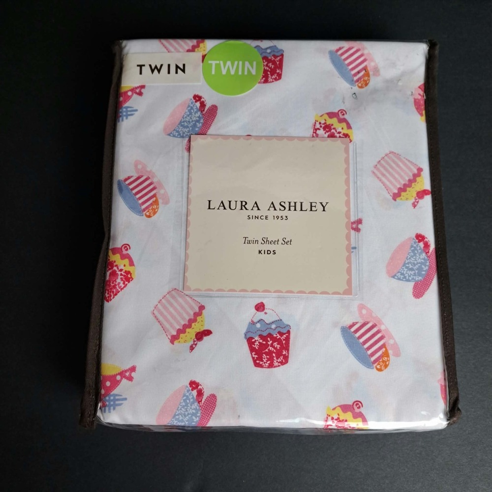 Laura Ashley Twin Kids Sheet Set Pink Pastels Cupcakes & Teacups Retired